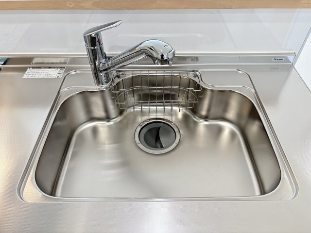 CRADLE GARDEN　小倉北区井堀第1のキッチン|浄水器一体型水栓を備えた、使い勝手の良いキッチンです。