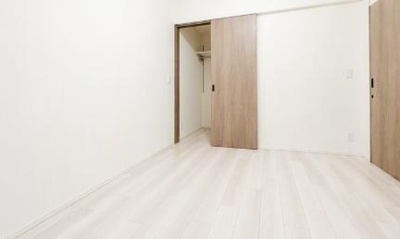 【洋室】 | プレミスト昭島モリパークグラン | 北東側約6帖の洋室です。
