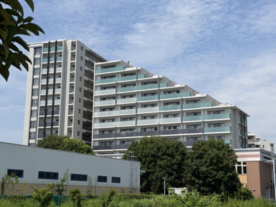 【外観】 | プレミスト昭島モリパークグラン | プレミスト昭島モリパークグランは、総戸数277戸、令和8年3月築のマンションです。こちらのお部屋は新築未入居となっております。