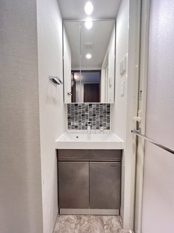 大阪市都島区内代町４丁目の賃貸マンションの独立洗面台