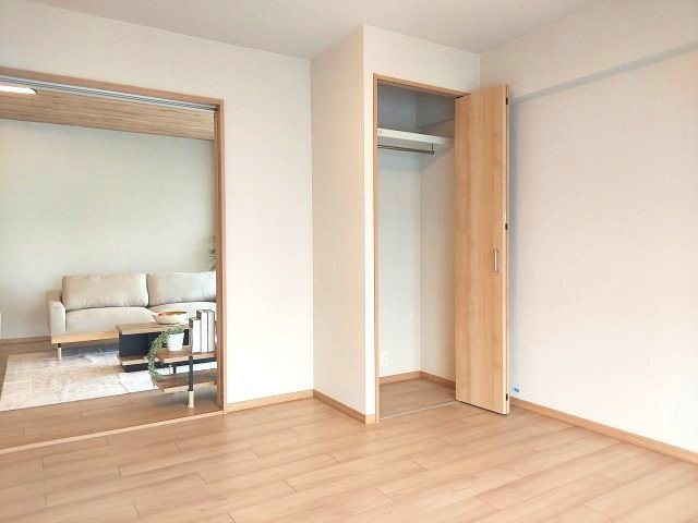 逆瀬川グリーンハイツA棟の洋室|洋室約7.5帖