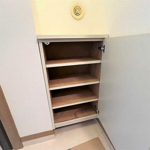 大和市福田の賃貸マンションの玄関