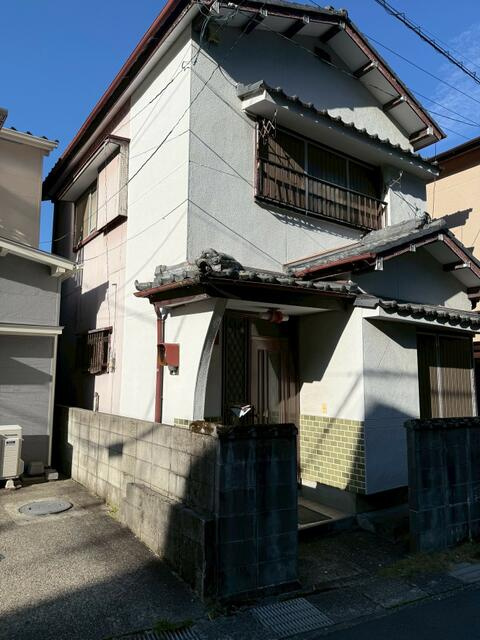 神田⑤パンダ借家の玄関