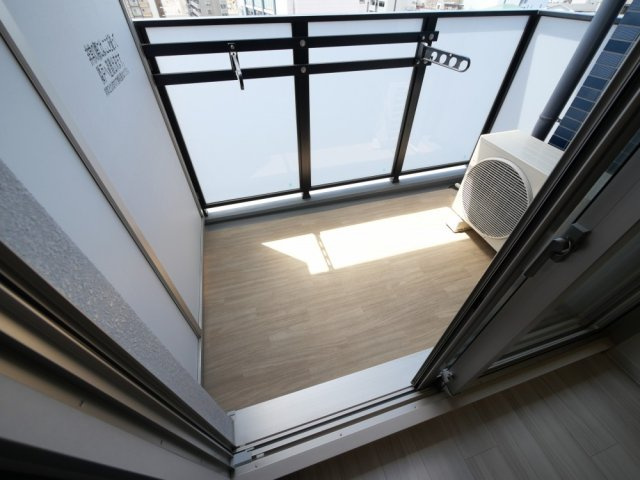 大阪市大正区三軒家東２丁目の賃貸マンションのバルコニー