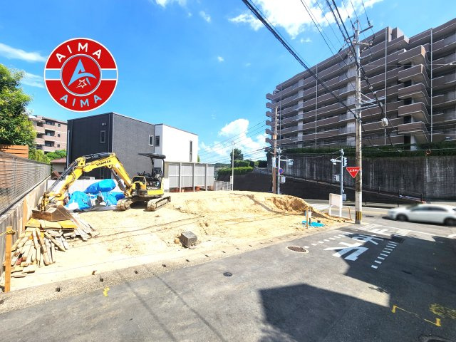 福岡市中央区小笹5丁目第2-2棟（1号棟）の前面道路含む現地写真|見学の時間などお気軽にお問い合わせ下さい。