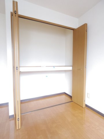 大室ビルの収納