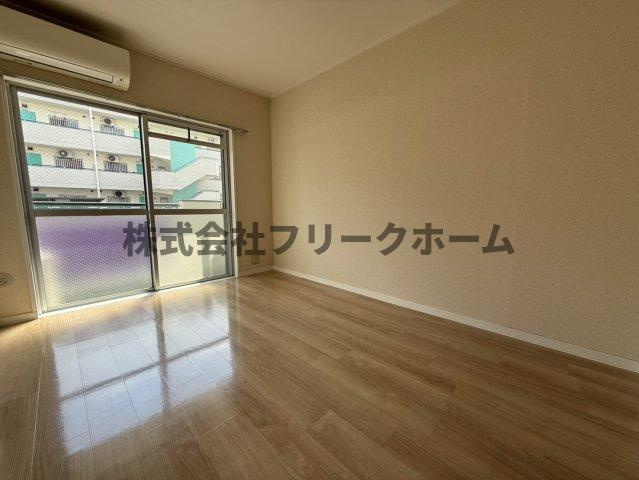 榎本第一コーポラスの寝室