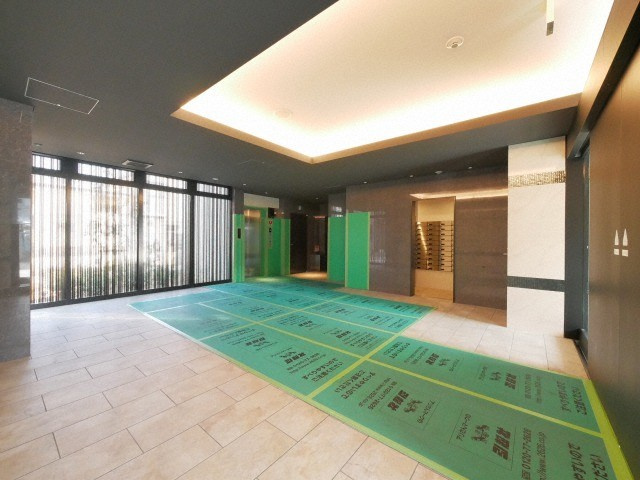大阪市大正区三軒家東３丁目の賃貸マンションのロビー