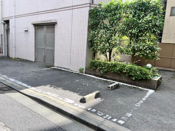 ＫＤＸレジデンス文京湯島の駐車場