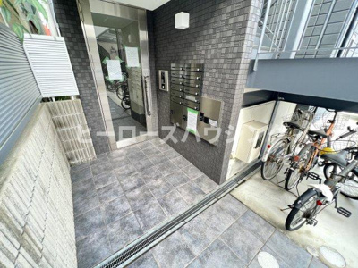 【エントランス】 | CoLaBo曽根駅前