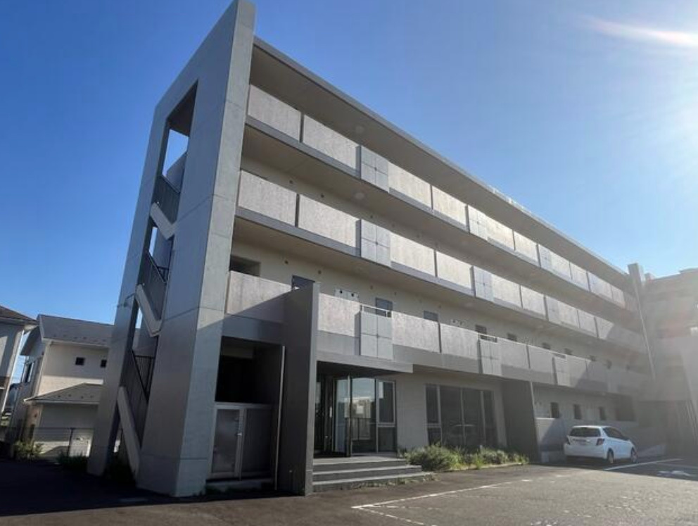 湖南市若竹町の店舗事務所の外観