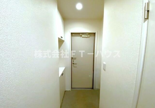 アルヴィータ壱番館の玄関