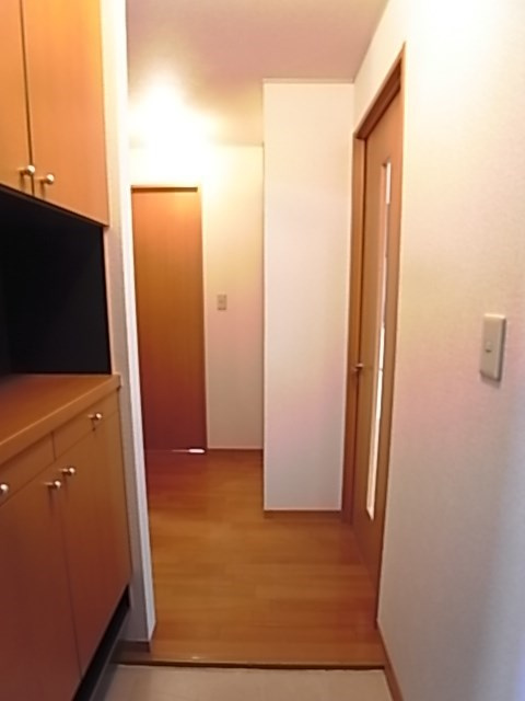 イーストハイムの玄関