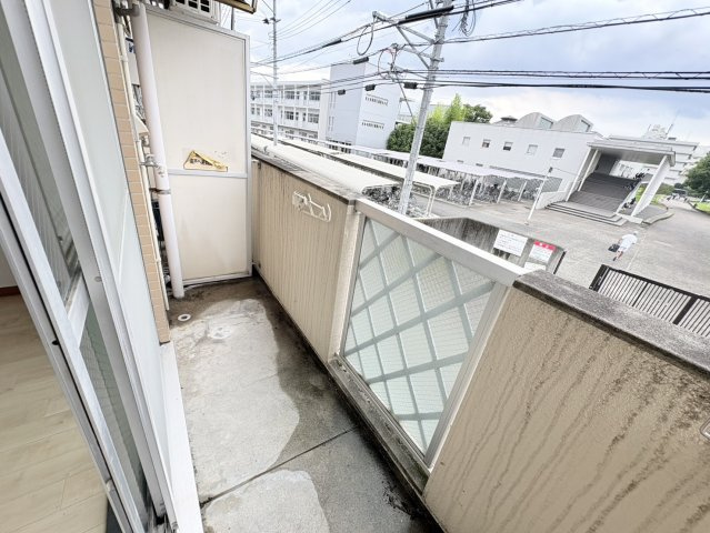 熊本市東区新南部３丁目の賃貸マンションのバルコニー