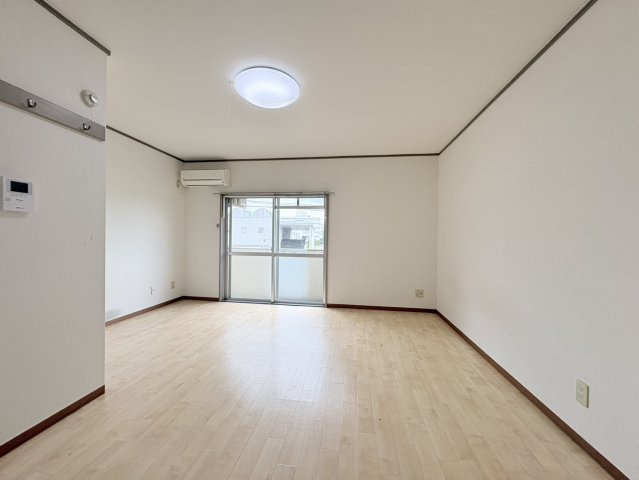 熊本市東区新南部３丁目の賃貸マンションの居間・リビング