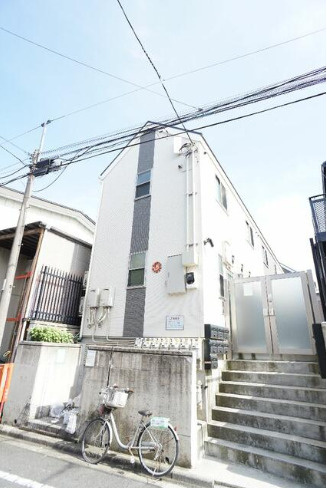 サークルハウス江古田弐番館のエントランス|ゆとりのあるエントランスです