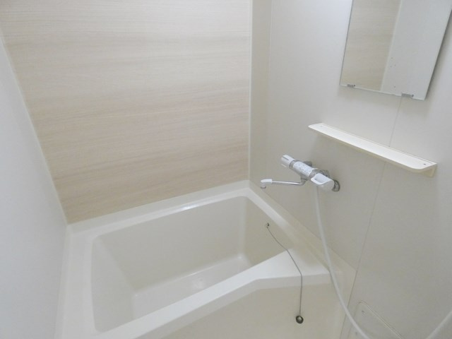 フォレストコートの浴室|サーモ付き