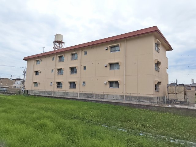 コーポラス西脇　静岡市駿河区西脇の外観|どのお部屋も眺望が良く、風通しが良さそうです！