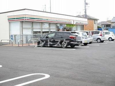 ルーツショアⅠの周辺|セブンイレブン前橋駒形町店まで550m
高崎、前橋のお部屋探しはエンドスケープまで！お客様の理想お聞かせ下さい♪