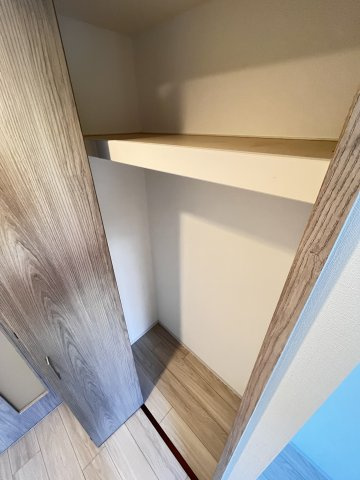 大阪市都島区内代町４丁目の賃貸マンションの収納