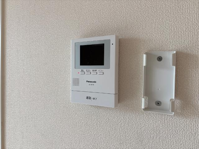 熊本市北区龍田７丁目のアパートの内装|カメラ付インターホン