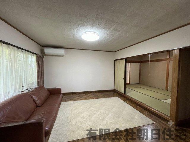 【居間・リビング】 | 西川津町中古戸建 | リビングです