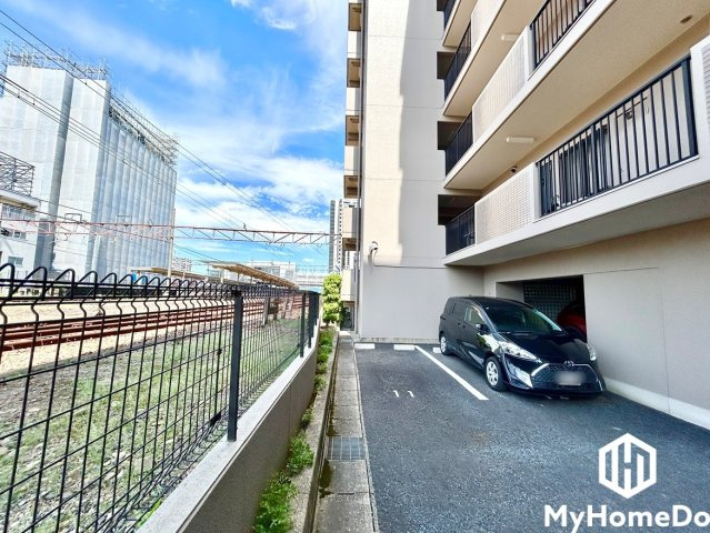 バンベール春日井の駐車場