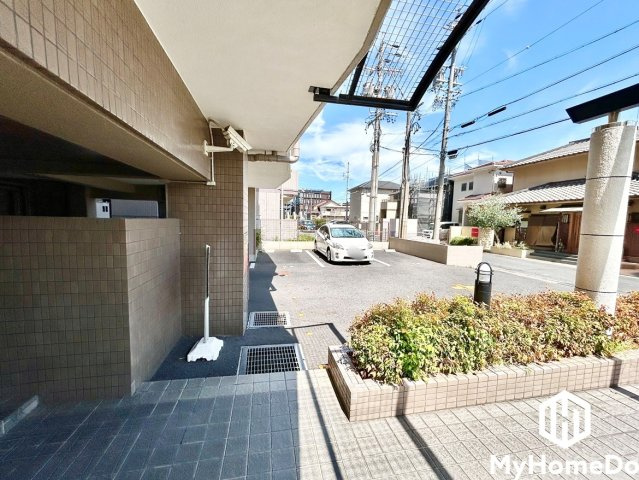 バンベール春日井の駐車場