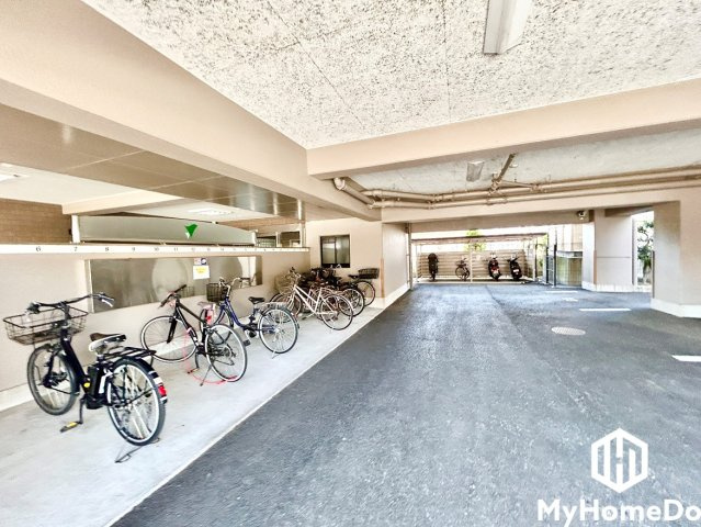 バンベール春日井の駐輪場