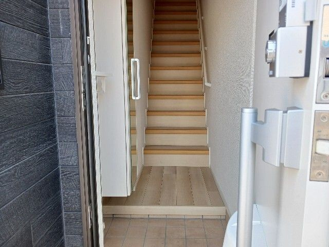 クレメントの玄関|毎日通る玄関はこちらです