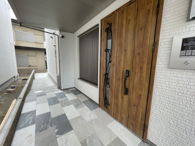 クリエオーレ一津屋Ⅱのエントランス