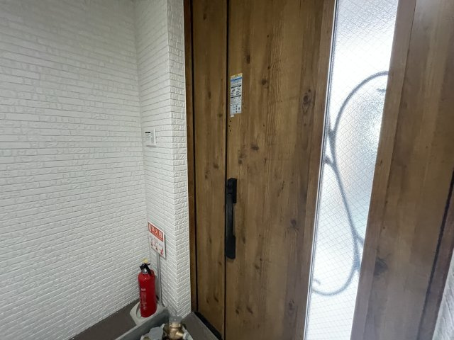 クリエオーレ一津屋Ⅱのエントランス