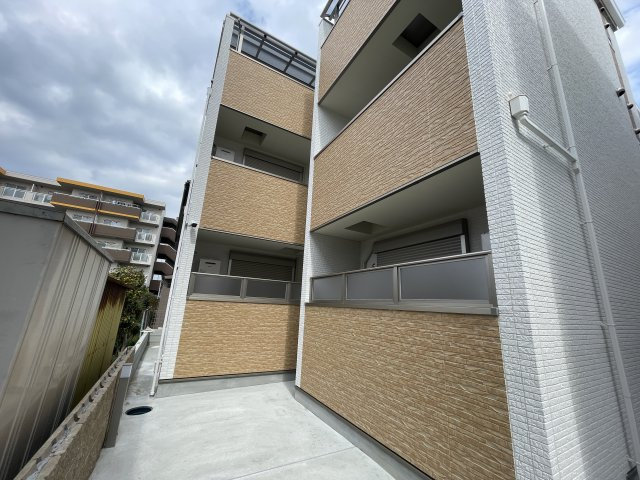 クリエオーレ一津屋Ⅱのエントランス