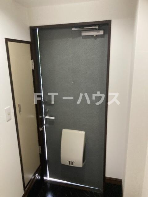 コム・トーコーの玄関