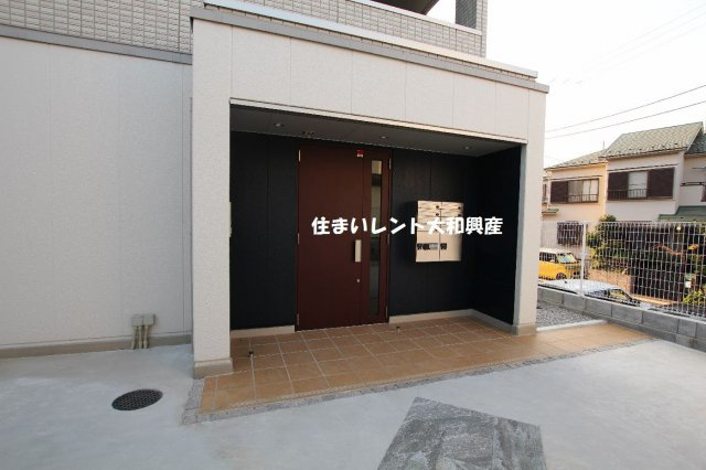 パル相武台前のエントランス