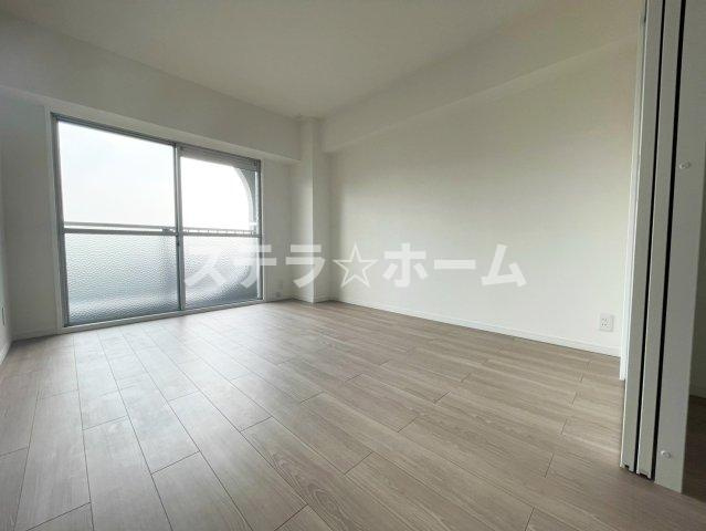 千里泉ケ丘スカイハイツの洋室|落ち着いた色調の洋室です