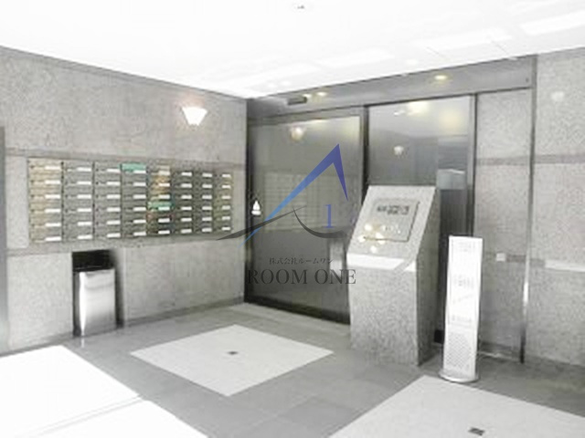 ルーブル都立家政参番館のエントランス|エントランスです。