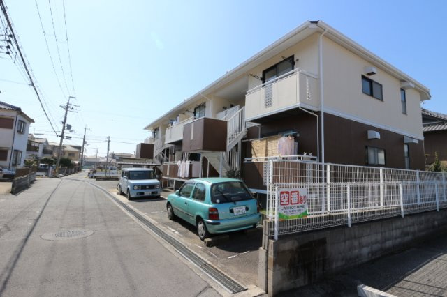 セジュールの里橋本のエントランス