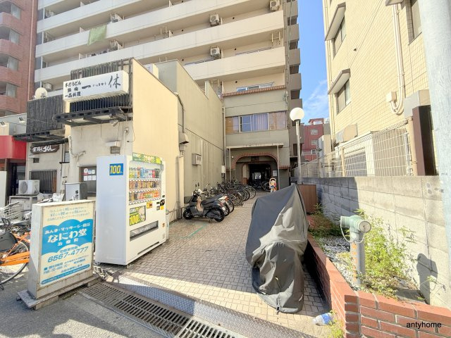 カーサベラ桜川　仲介手数料無料のエントランス