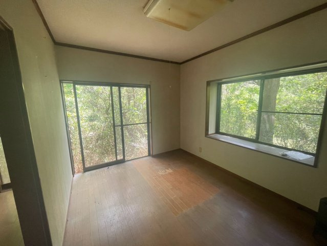 那須塩原市鍋掛　中古戸建の洋室