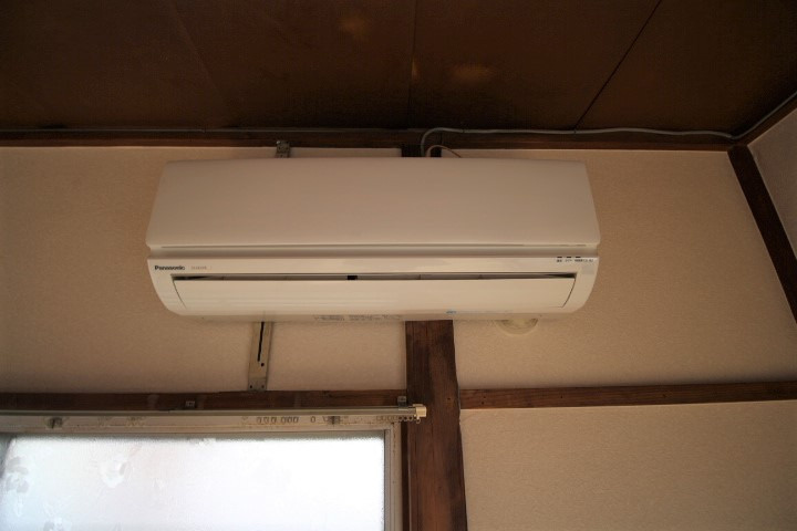 ひぐらし荘の設備|もちろんエアコンが付いてます♪