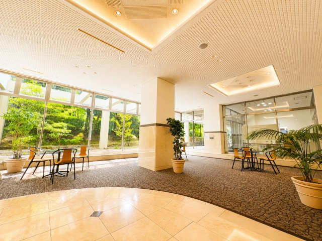 ザ・シーン城北アストロタワーのエントランス