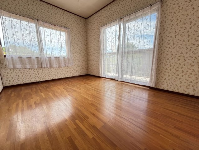 亀浦4丁目の洋室
