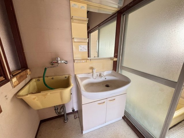 亀浦4丁目の独立洗面台