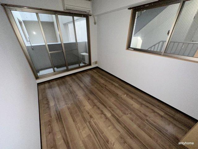 レバンガAP難波南Ⅱ　仲介手数料無料の居間・リビング
