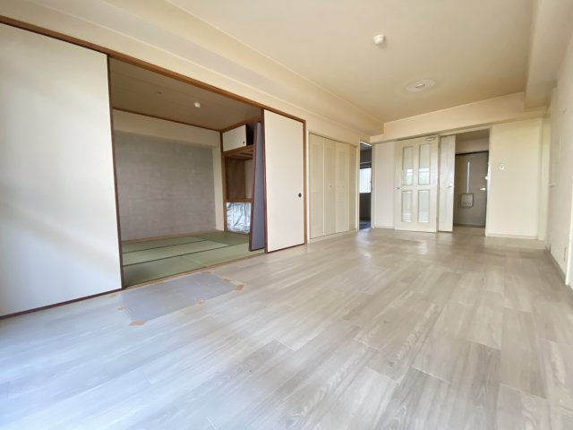 シャン・ド・フルールの居間・リビング