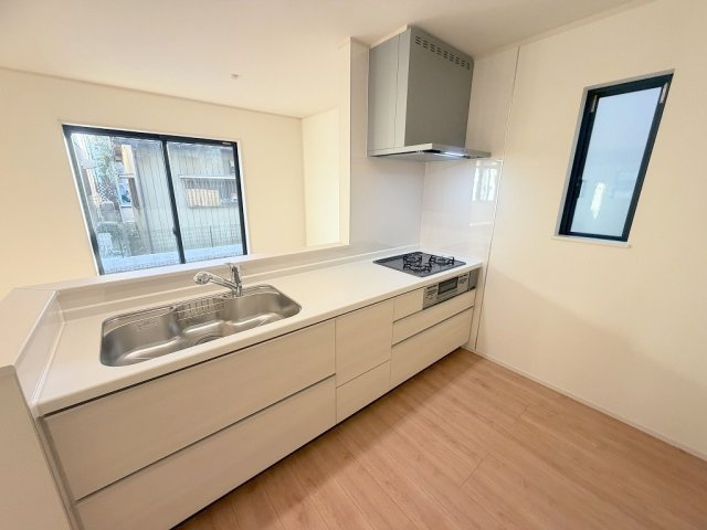 三郷市泉1丁目　新築戸建のキッチン|同施工会社の参考写真になります。