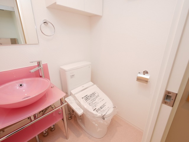 SERENiTE本町refletのトイレ