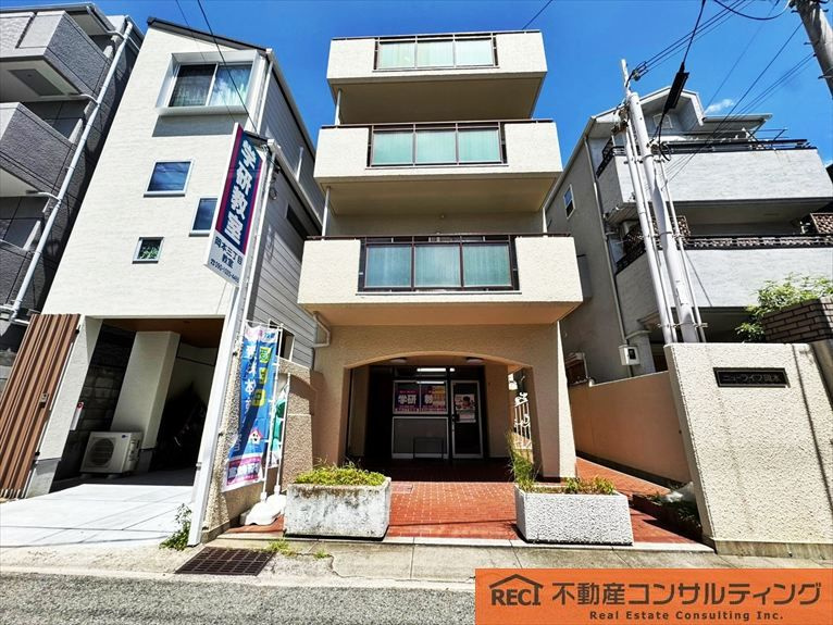 ニューライフ岡本の外観