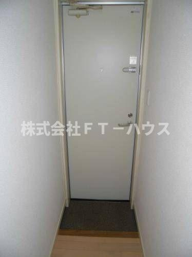 アルカンシェル薬園台の玄関